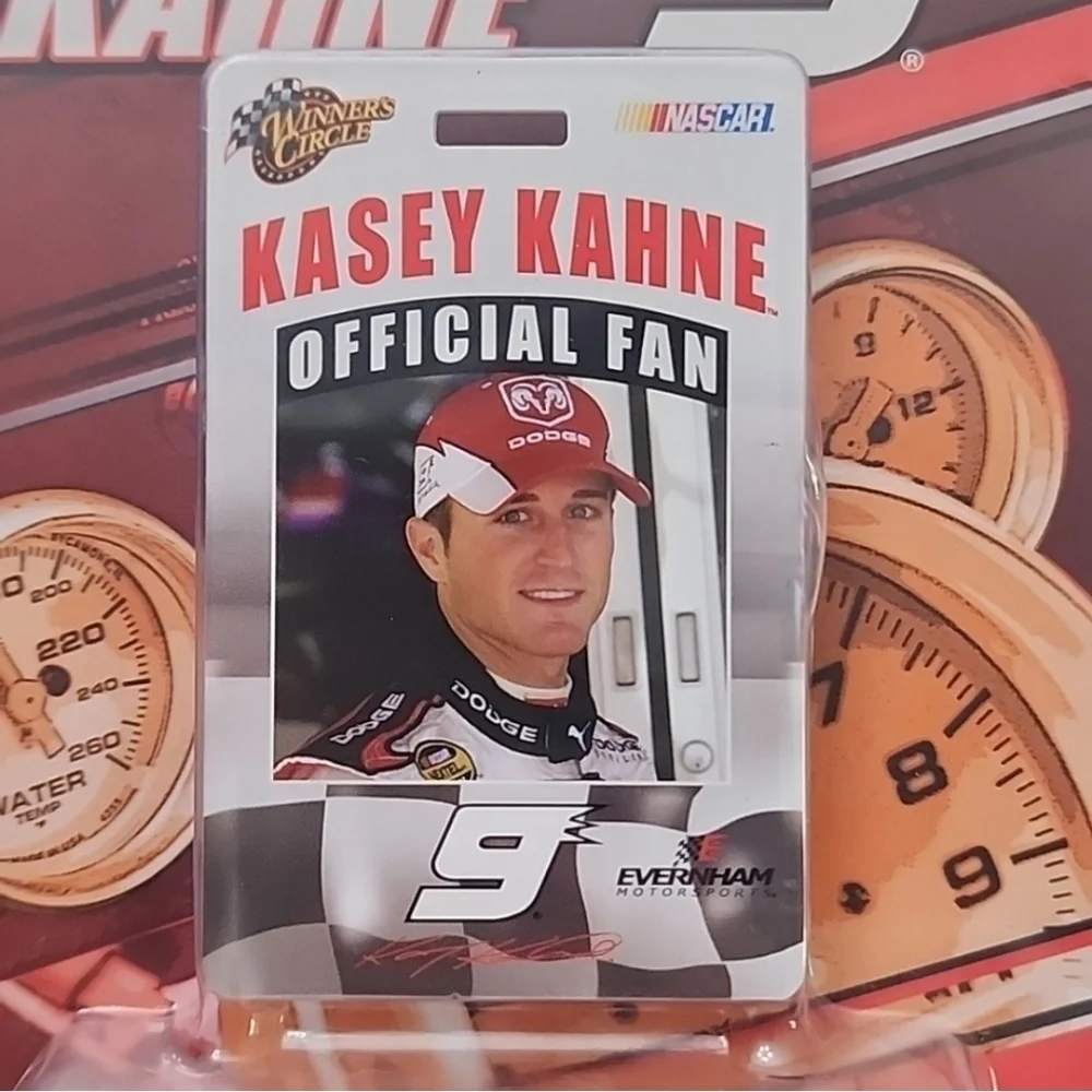 Kasey Kahne #9 NASCAR 1:64 Scale Stock Car Die-Cast Car 2007